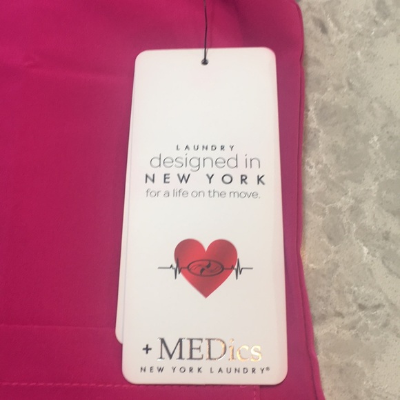 New York Laundry + MEDics Pink Nurse Tunic Sz L - Picture 6 of 7